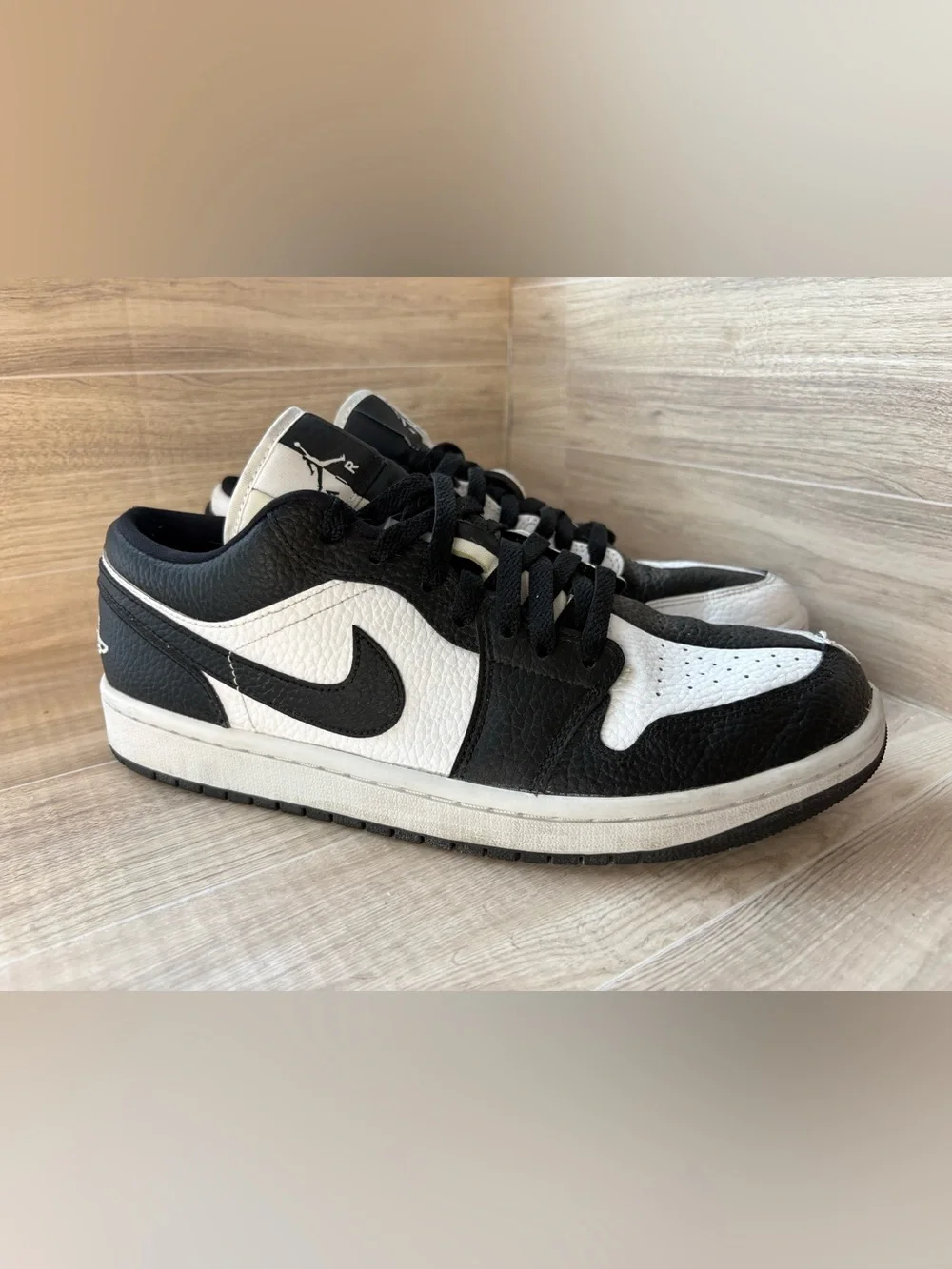 Nike Air Jordan 1 Low SE Homage White Black Split Shoes DR0502-101 Women's 10.5 - Picture 9 of 14